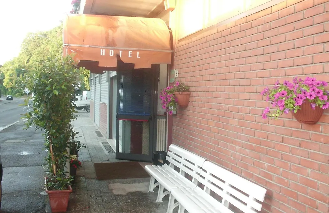 Hotel Lombardia-1