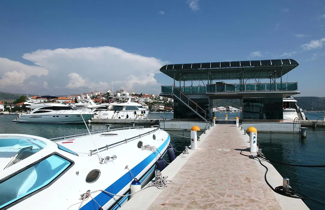 Marina Frapa Resort Rogoznica-1