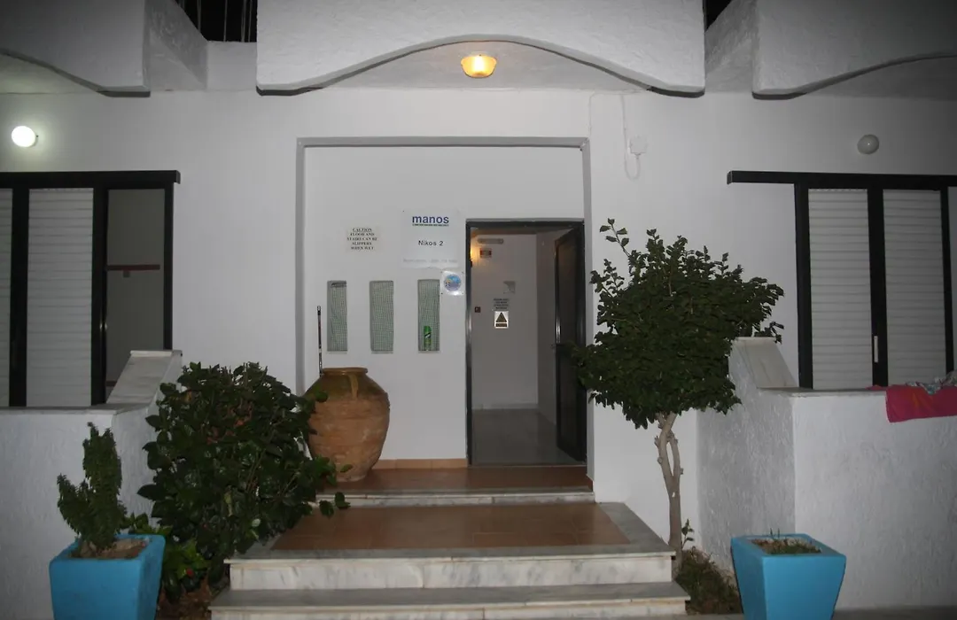 Nikos 2 Studios & Apartments-1