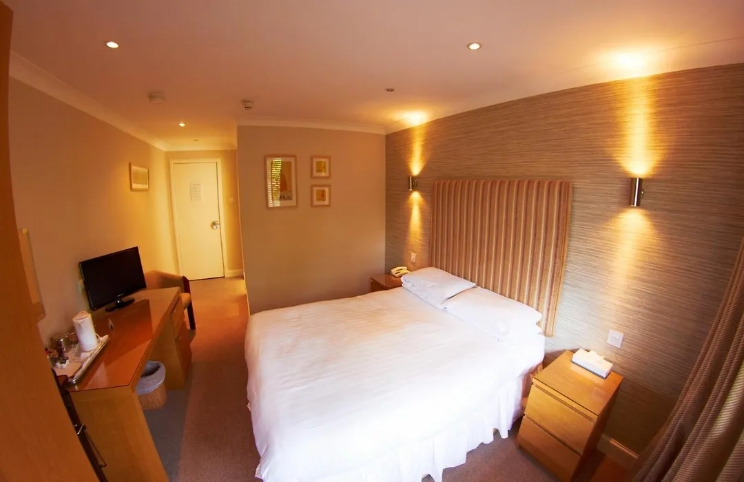 Abbotsford Hotel-1