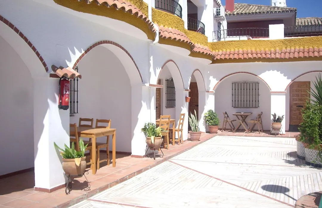 Hostal Mini Golf-1