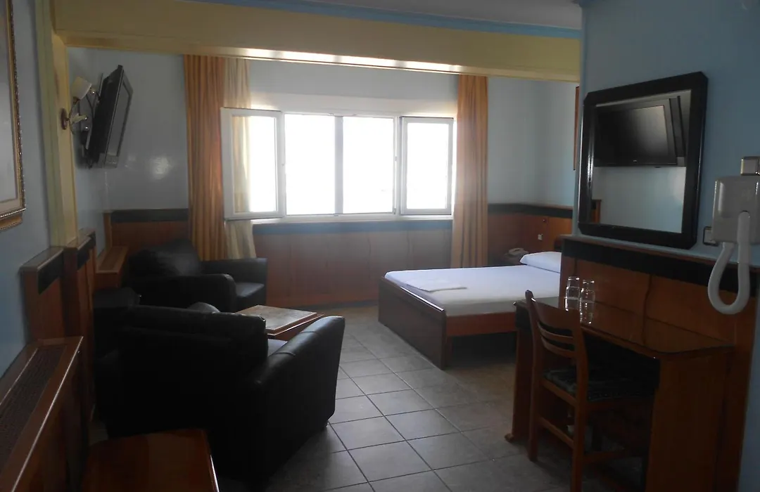 Hotel Admitos-1