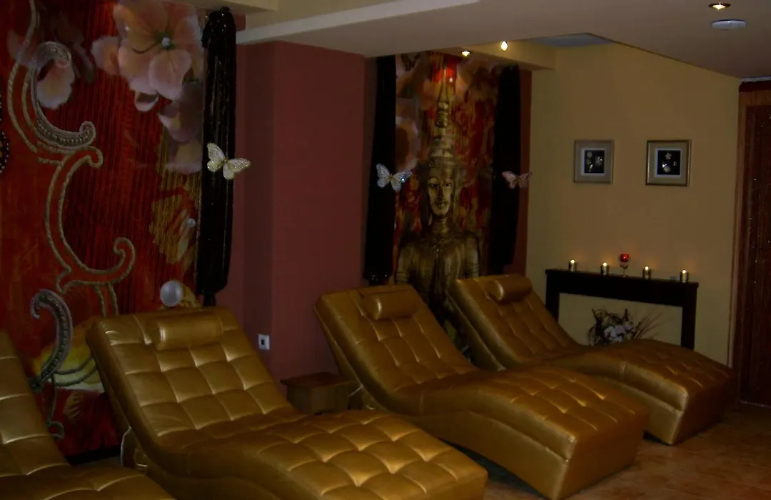 Relax Holiday Complex & Spa-1