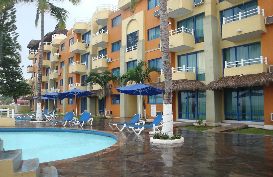 Hotel Marina Puerto Dorado-1