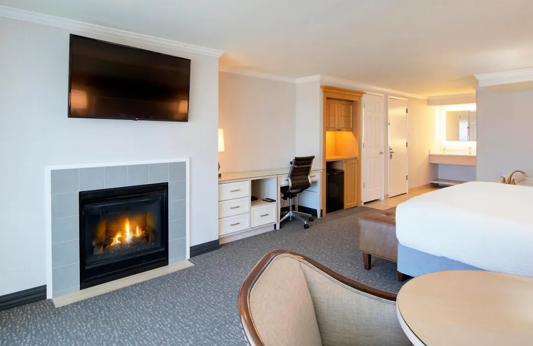 Hallmark Resort In Cannon Beach-1