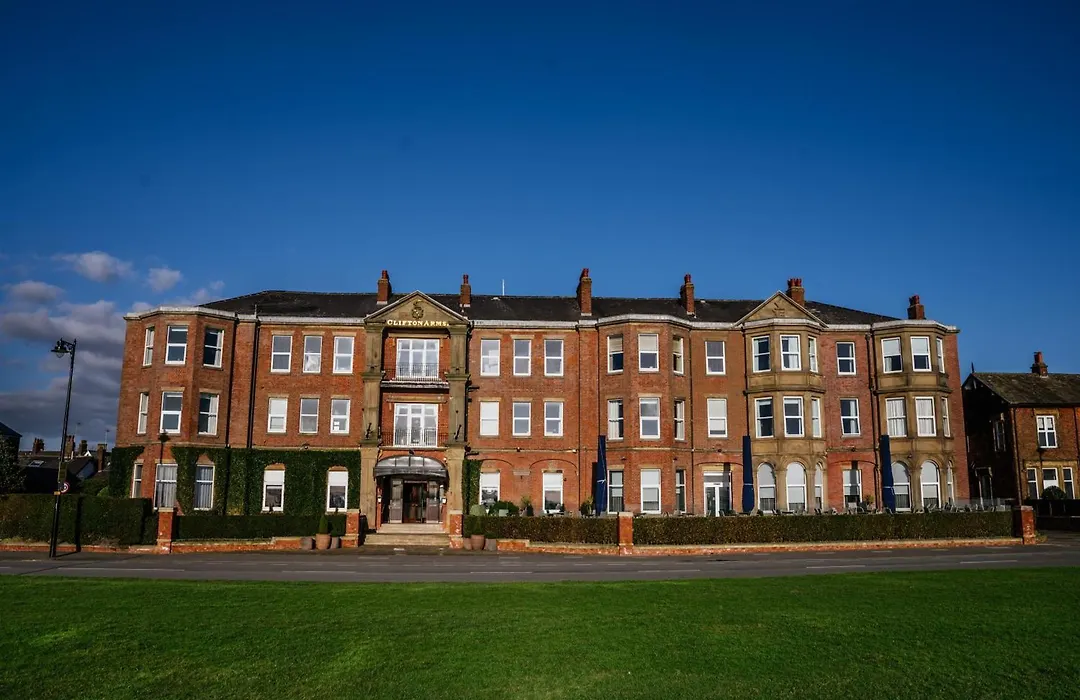 Clifton Arms Hotel-1