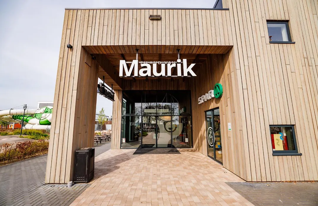 Vakantiepark Eiland Van Maurik-1
