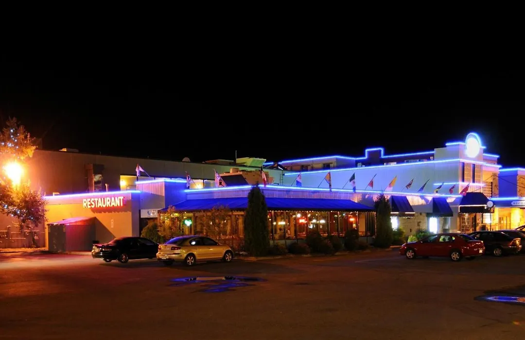 La Saguenéenne - Hôtel et Centre de Congrès-1