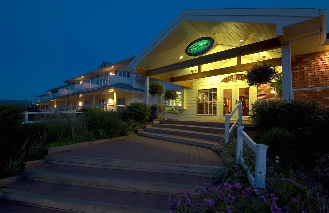 South Thompson Inn & Conference Centre-1