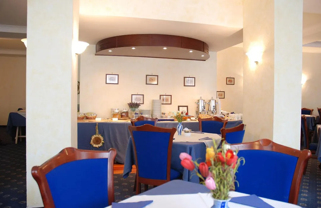Hotel Mediterraneo-1