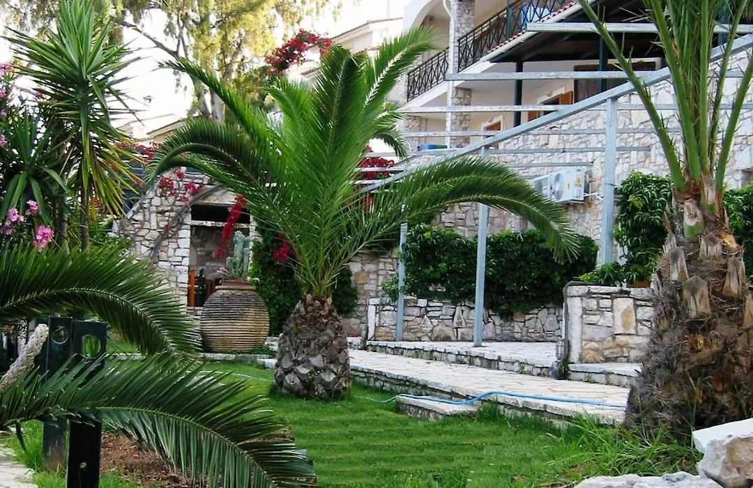 Grekis Beach Hotel And Apartments-1