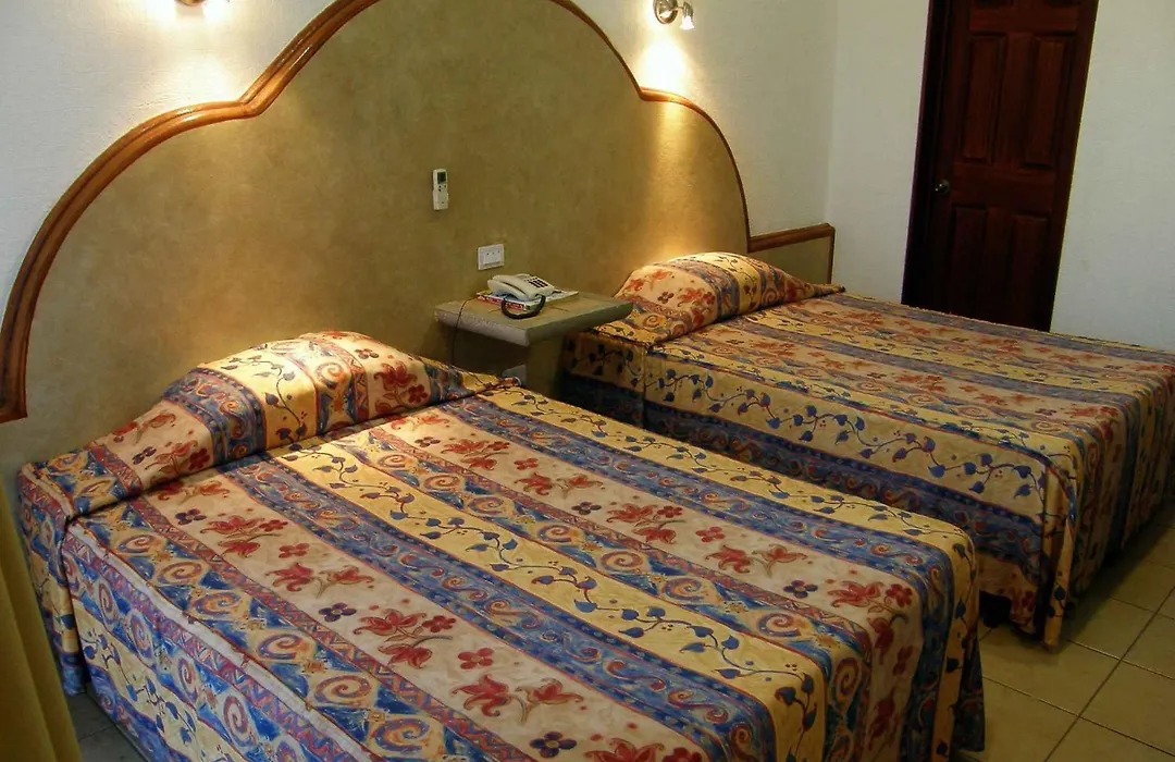 Hotel Fenix-1
