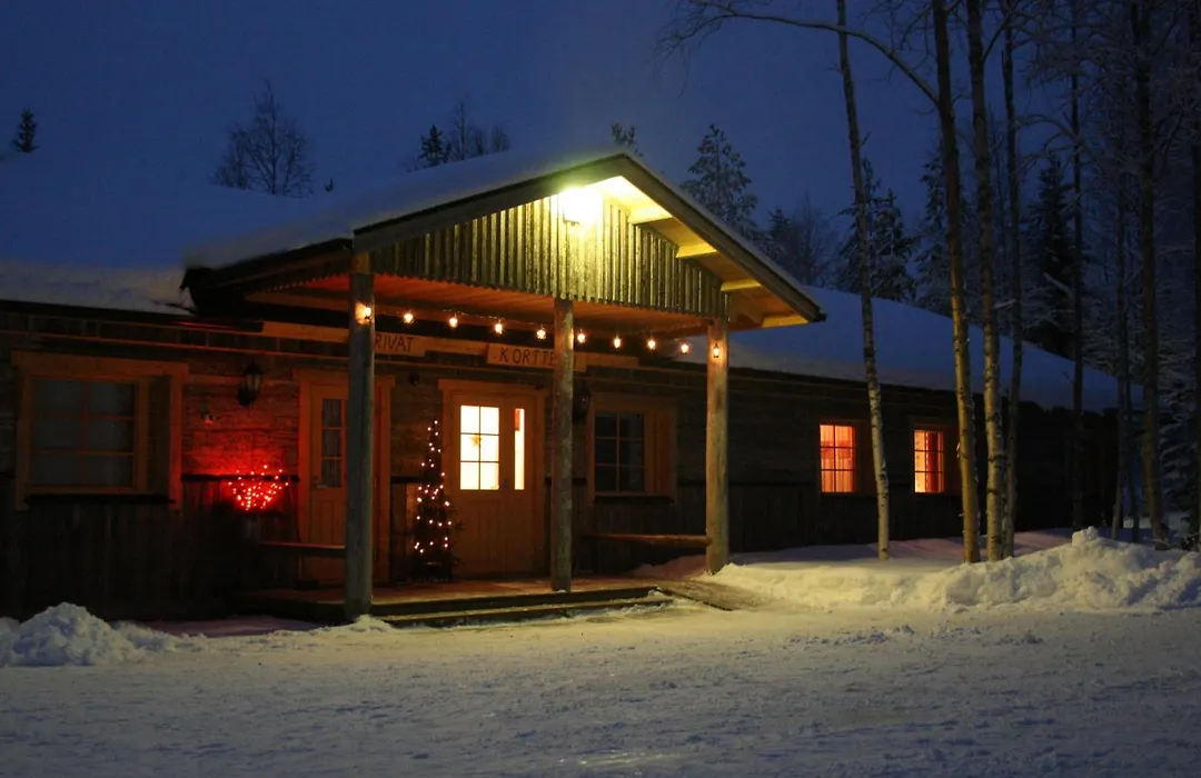 Isokenkaeisten Klubi - Wilderness Lodge-1