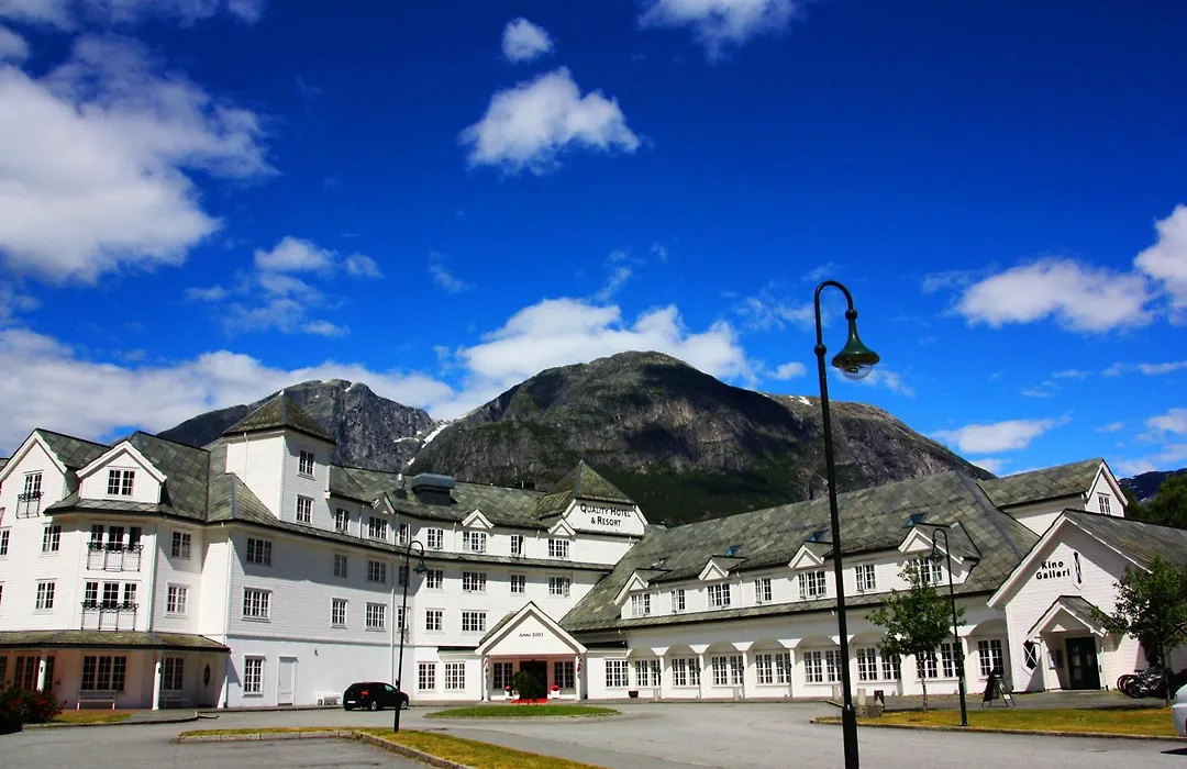 Voringfoss Hotel-1