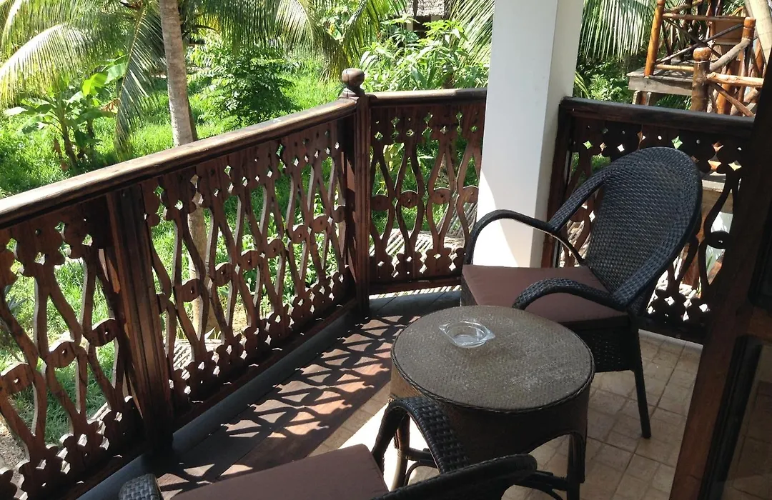 Langi Langi Beach Bungalows-1
