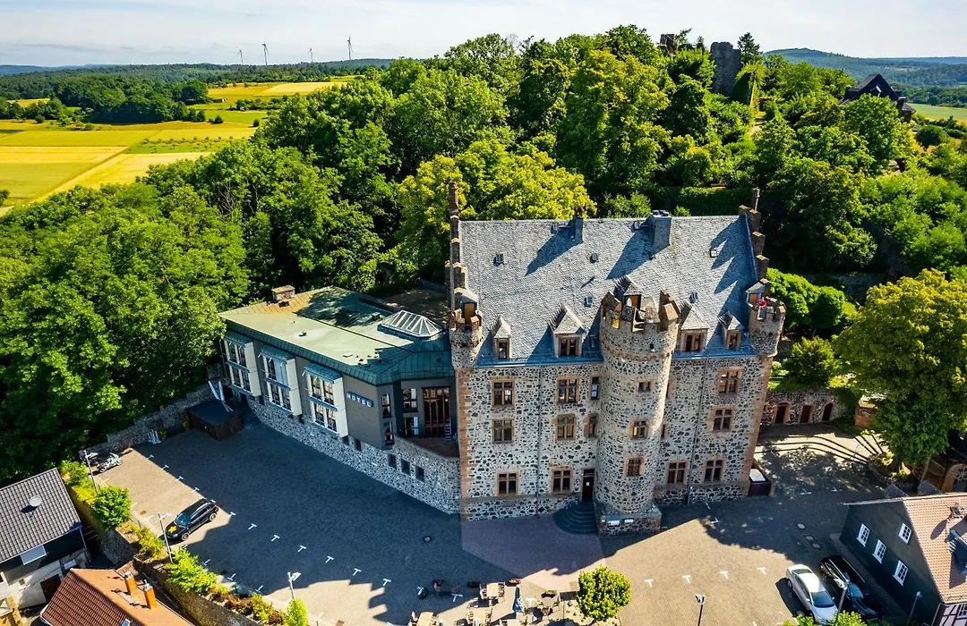 Burghotel Staufenberg-1