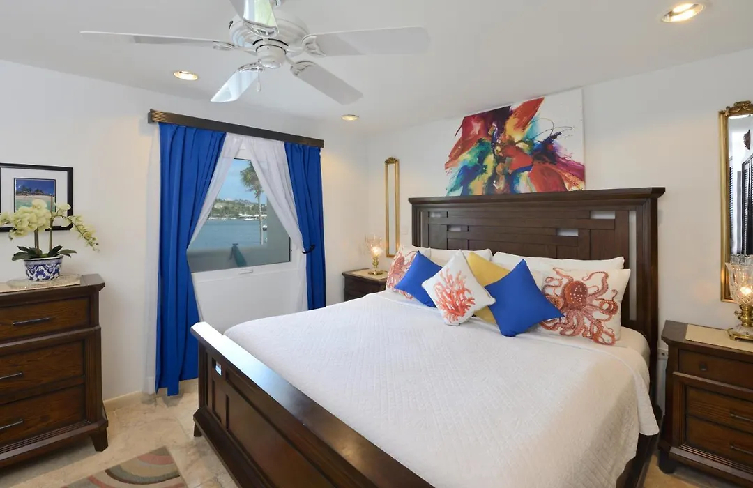 Coral Beach Club Villas & Marina-1