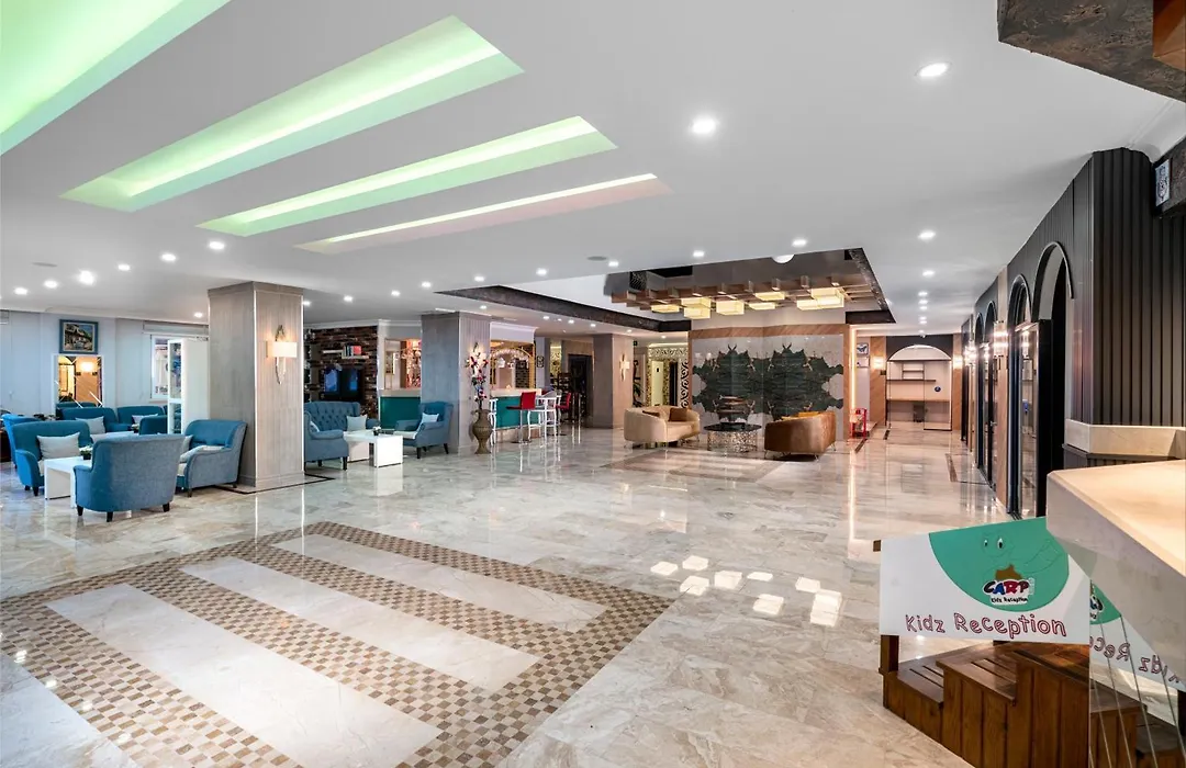 Club Big Blue Suit Hotel-1
