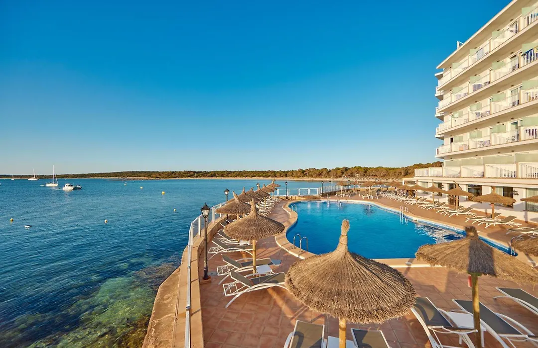 Universal Hotel Marques-1