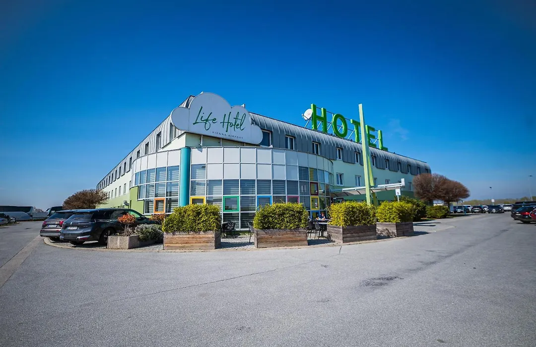 LifeHotel Vienna Airport-1