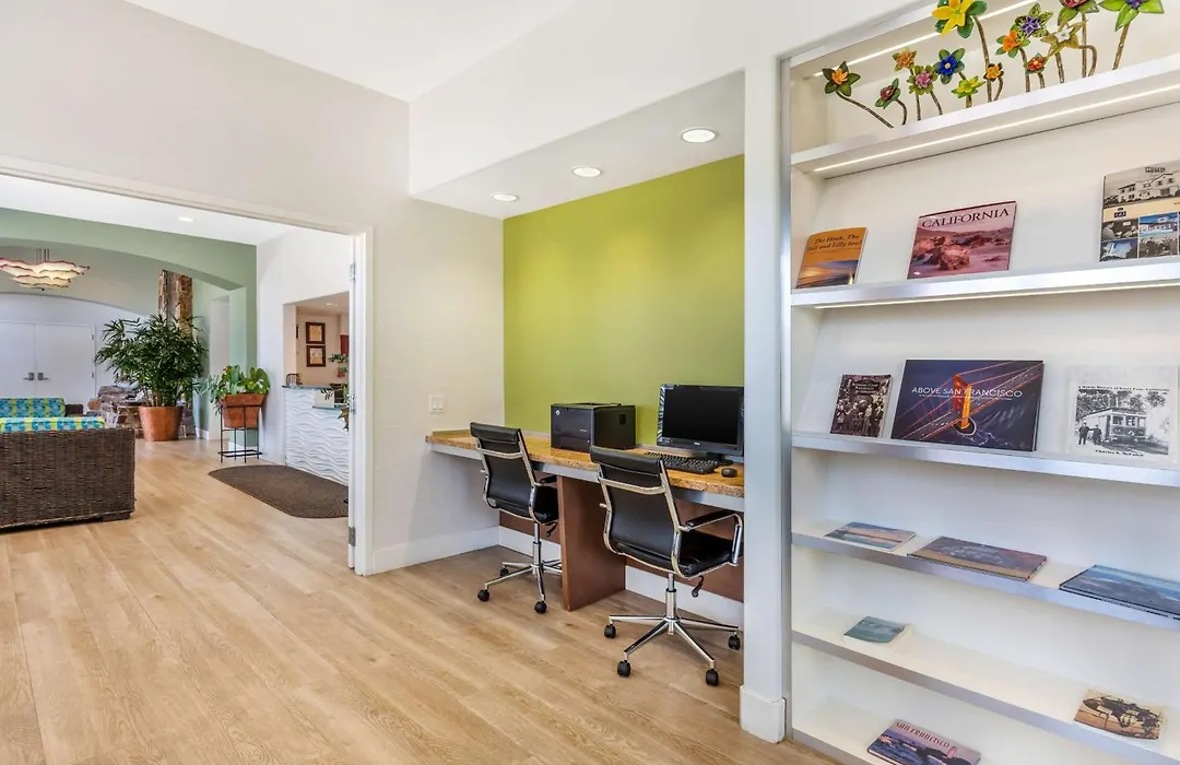 Best Western Plus Capitola By-The-Sea Inn & Suites-1