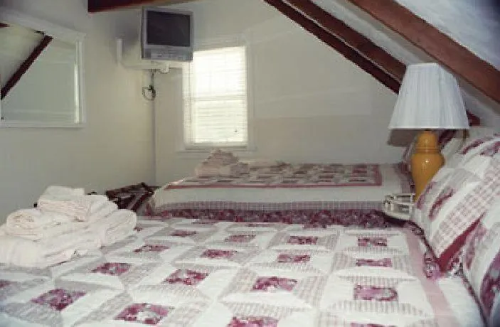 Moffett House Inn-1