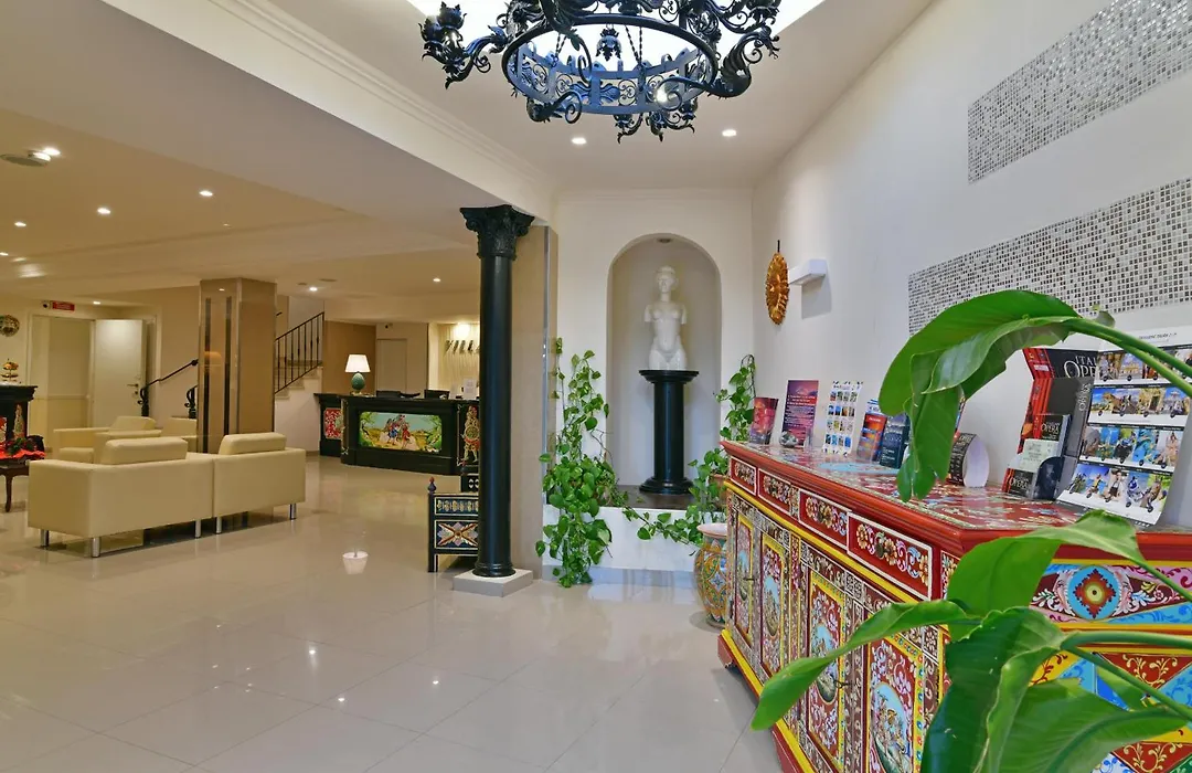 Hotel & Apartments Villa Linda-1
