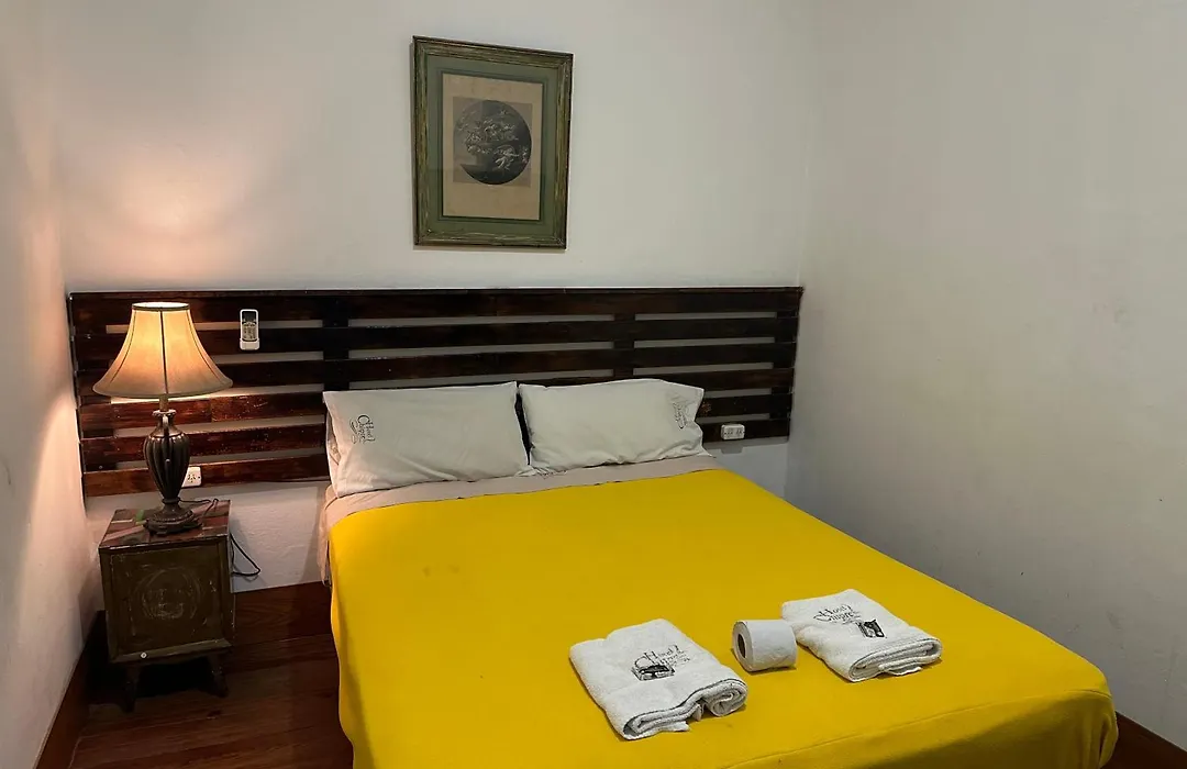 Hotel Chipre-1