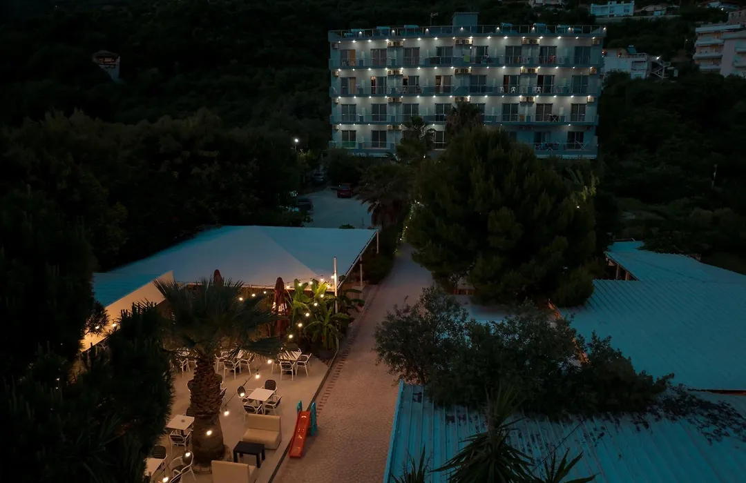 Hotel Blue Days-1