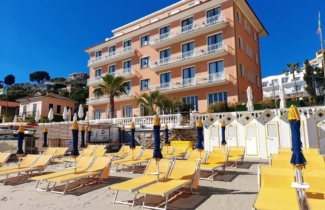 Hotel Golfo E Palme-1