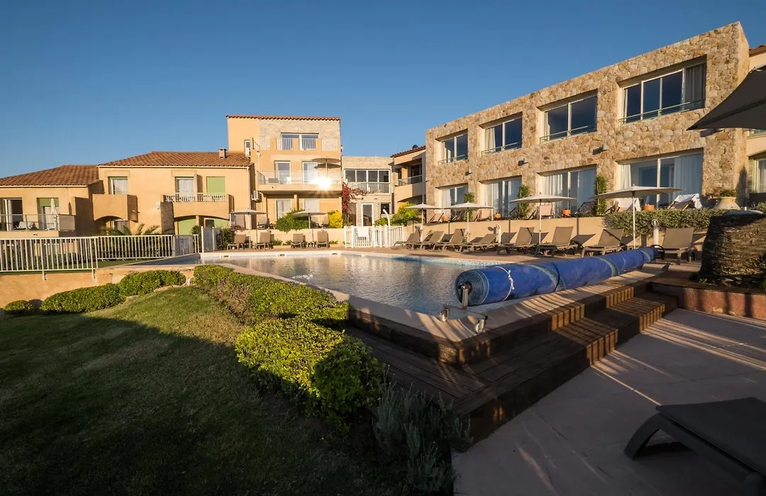 Hotel Funtana Marina-1