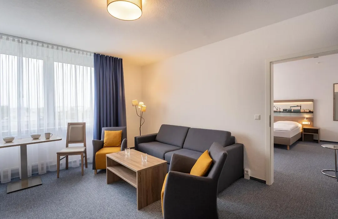 Hotel & Gaestehaus Rostock Luetten Klein-1