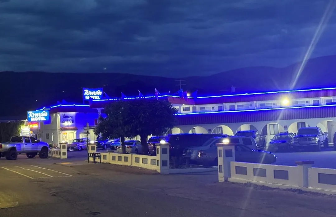 Riverside Motel-1