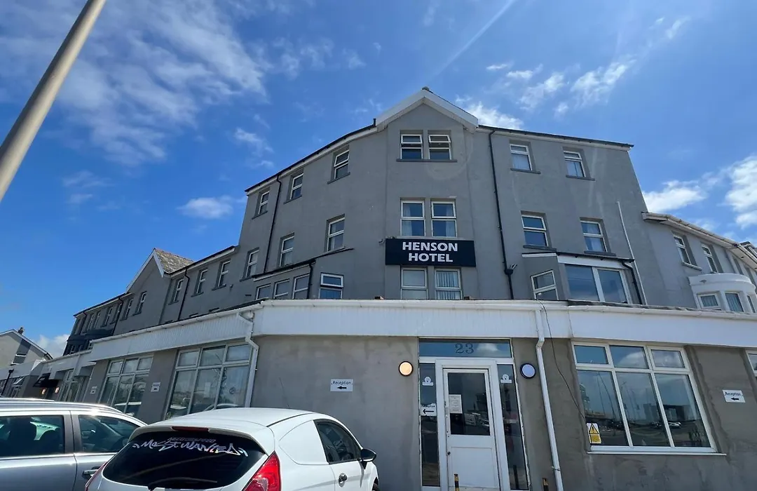 Henson Hotel Pleasure Beach-1