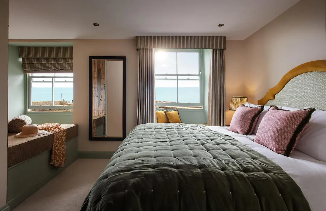 Pier House-1
