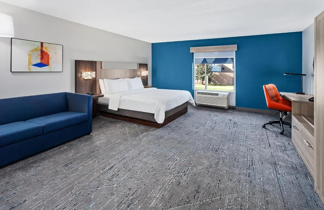 Holiday Inn Express Hotel & Suites Chicago-Algonquin By Ihg-1