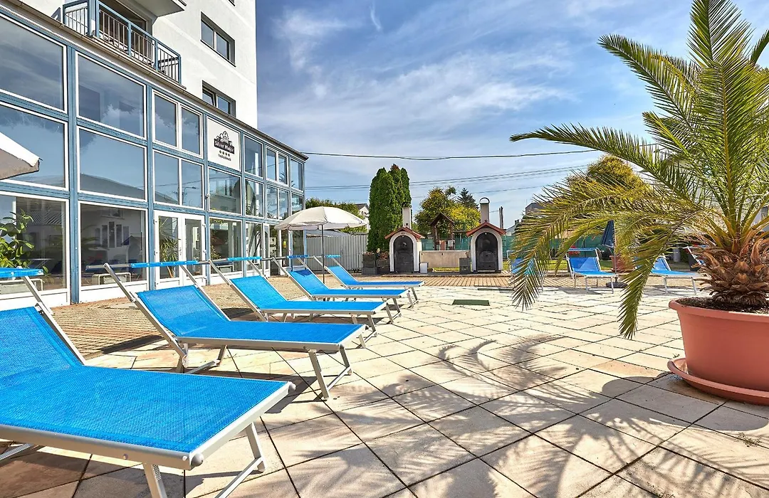 Hotel Silver-1