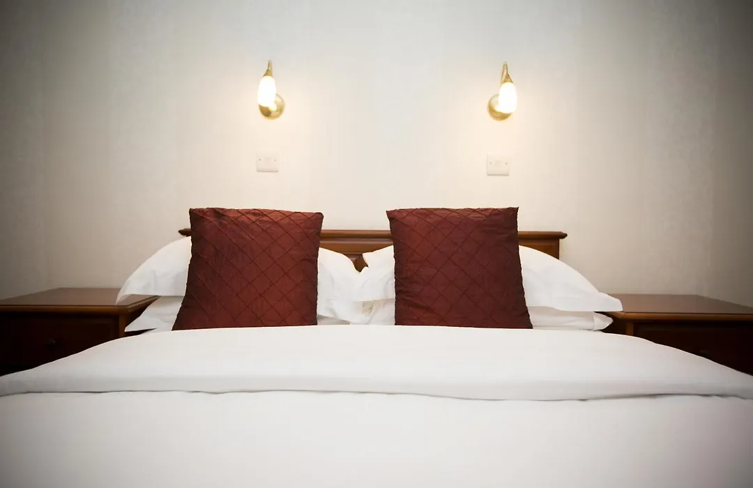 The Leathes Head Hotel-1