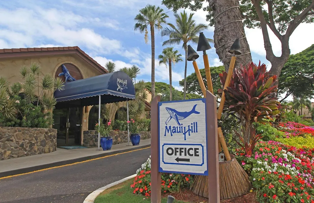 Aston Maui Hill-1