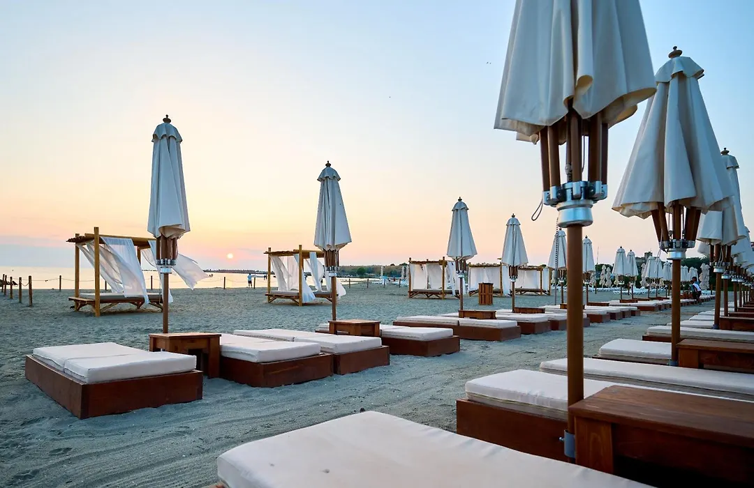 Hotel Malibu-1