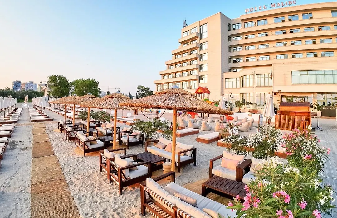Hotel Malibu-1