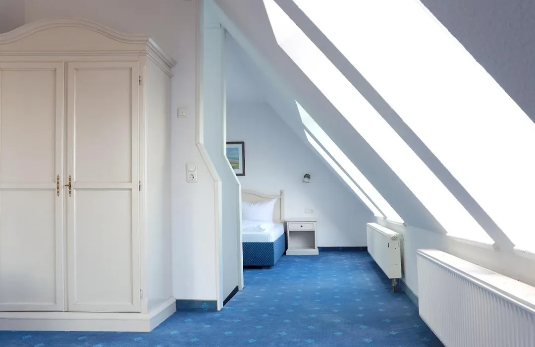 Hotel Am Yachthafen-1