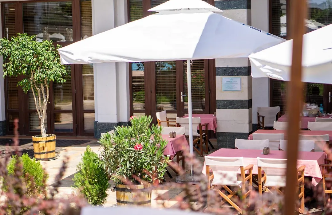 Emerald Beach Resort & Spa-1
