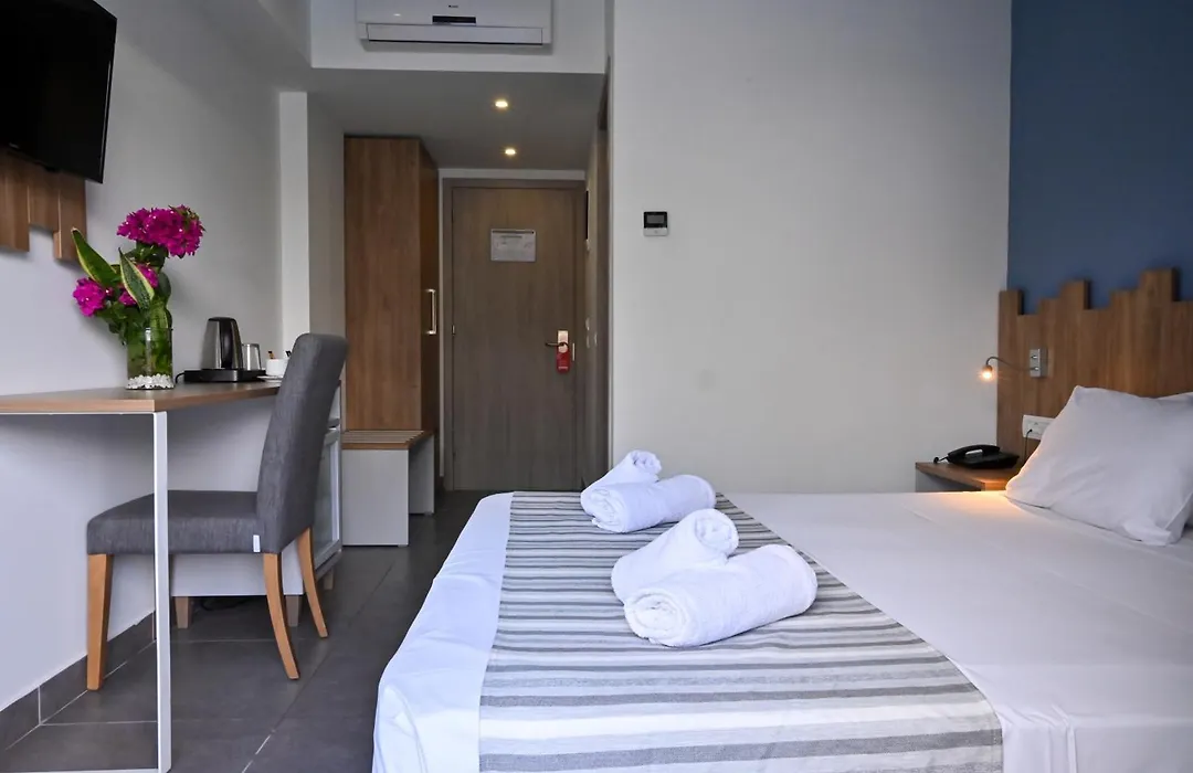 Pollis Hotel-1