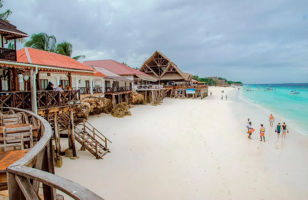 Langi Langi Beach Bungalows-1