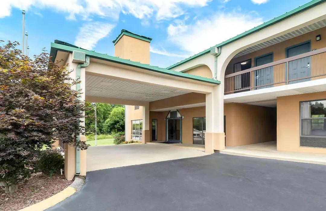 Quality Inn Russellville-1