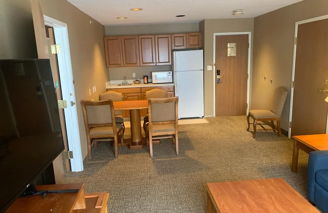 Hampton Inn Chelsea, Mi-1