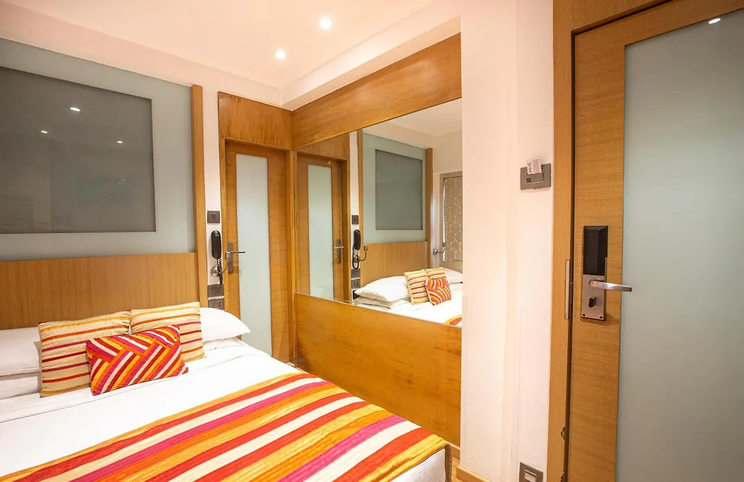 Hotel Bawa Continental Juhu Beach-1