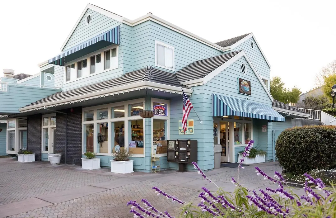 Seascape Beach Resort-1