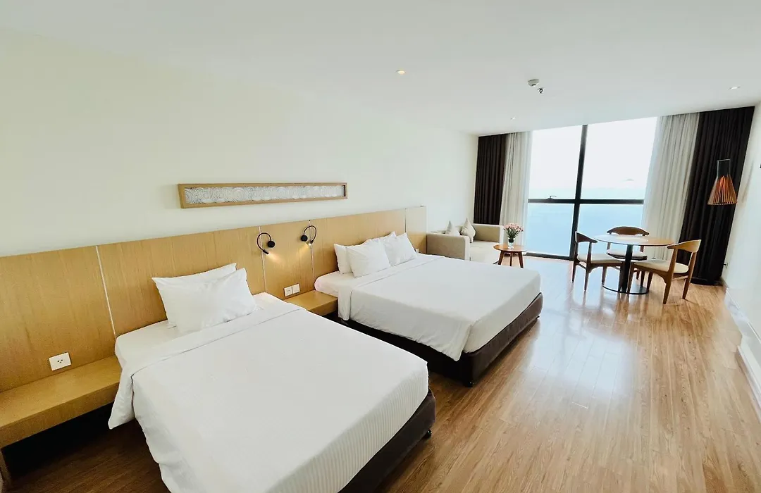 Starcity Bayfront Nha Trang Hotel-1